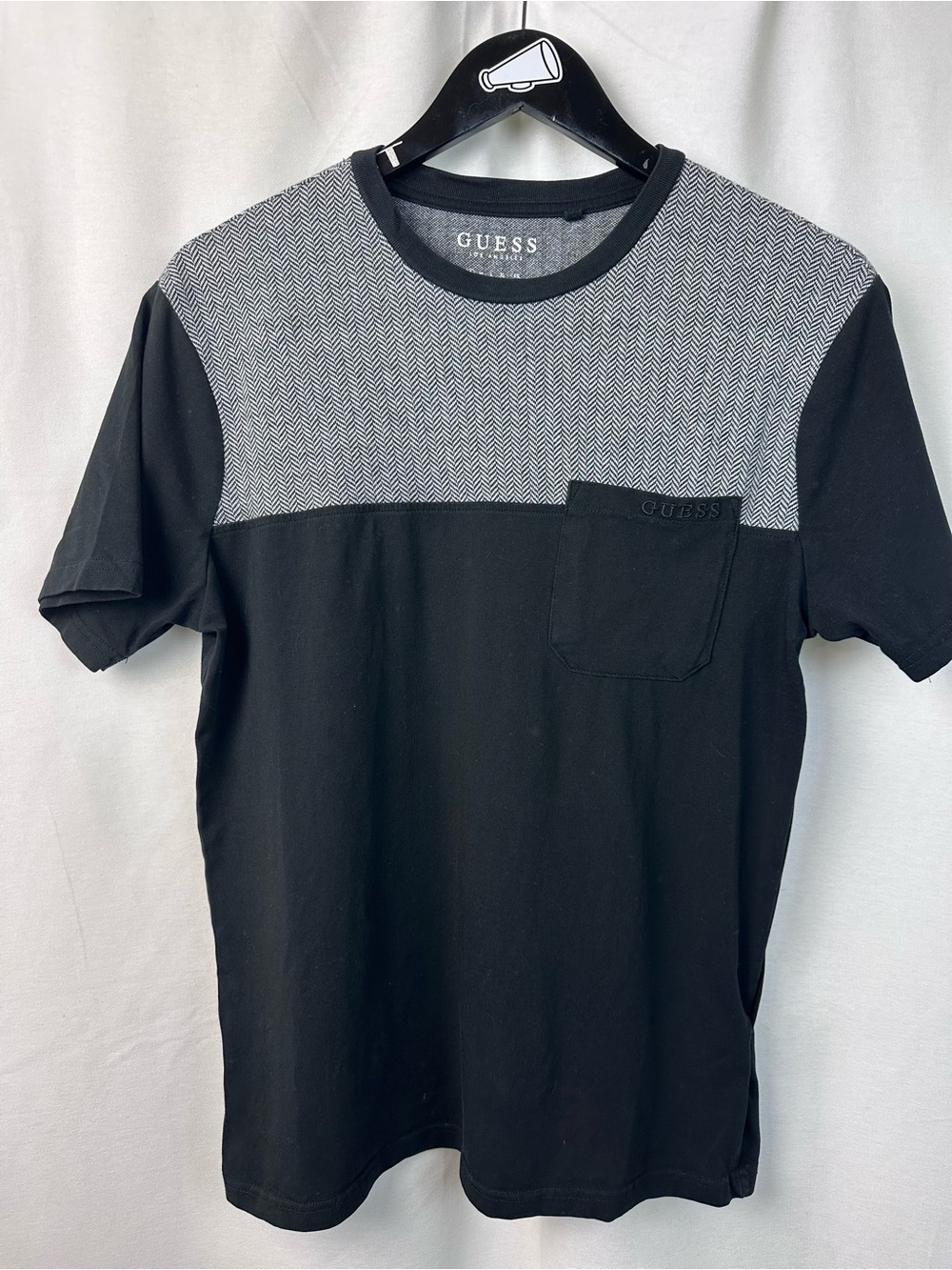 GUESS Black & Gray Men's Short Sleeve Crew Pocket Tee - Picture 1 of 4